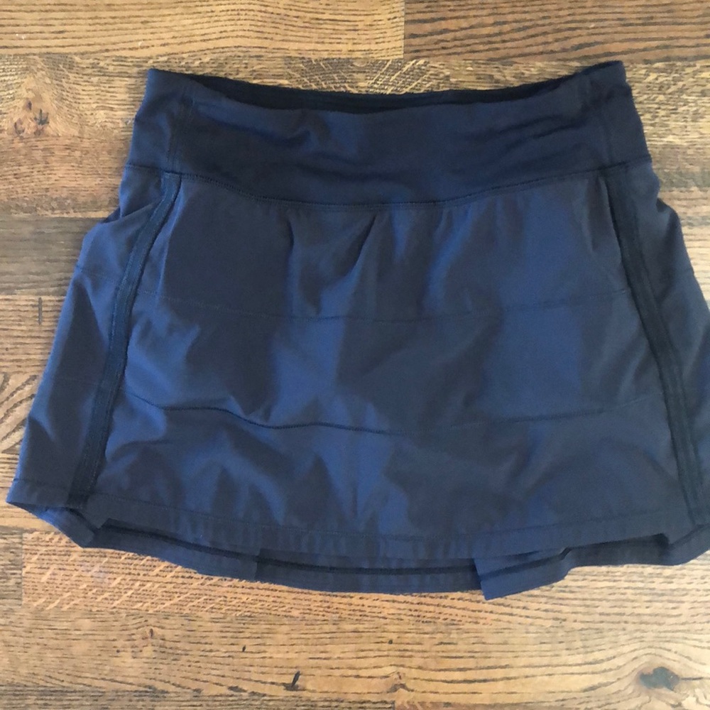 Lululemon pace rival skirt 13”- used, size 4
